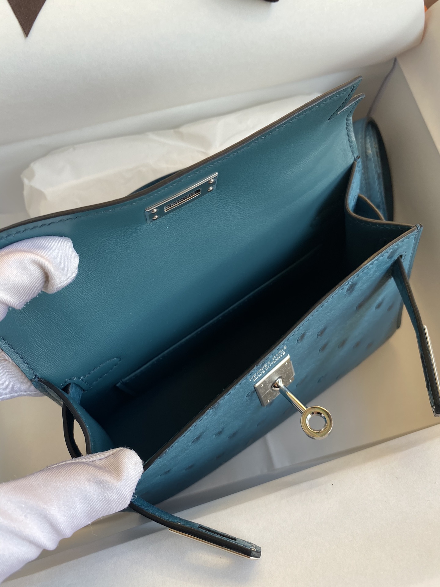 Hermes Kelly Mini II Bag 19CM In Colvert Ostrich Leather